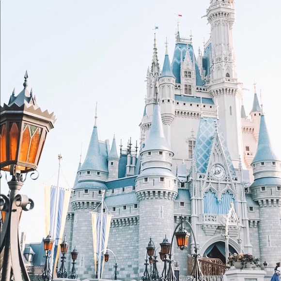 Meet your Posher, Ashley - Picture 3 of 3